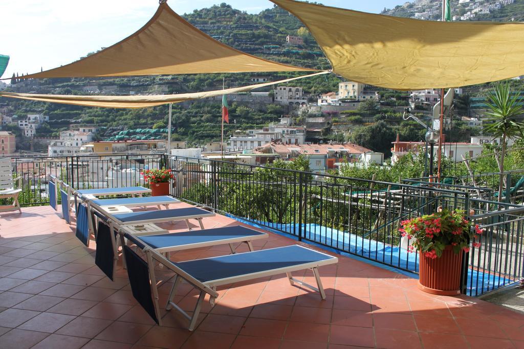 Eden Holiday Minori Extérieur photo